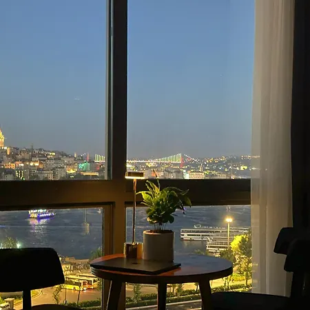 The Halic Bosphorus * Estambul